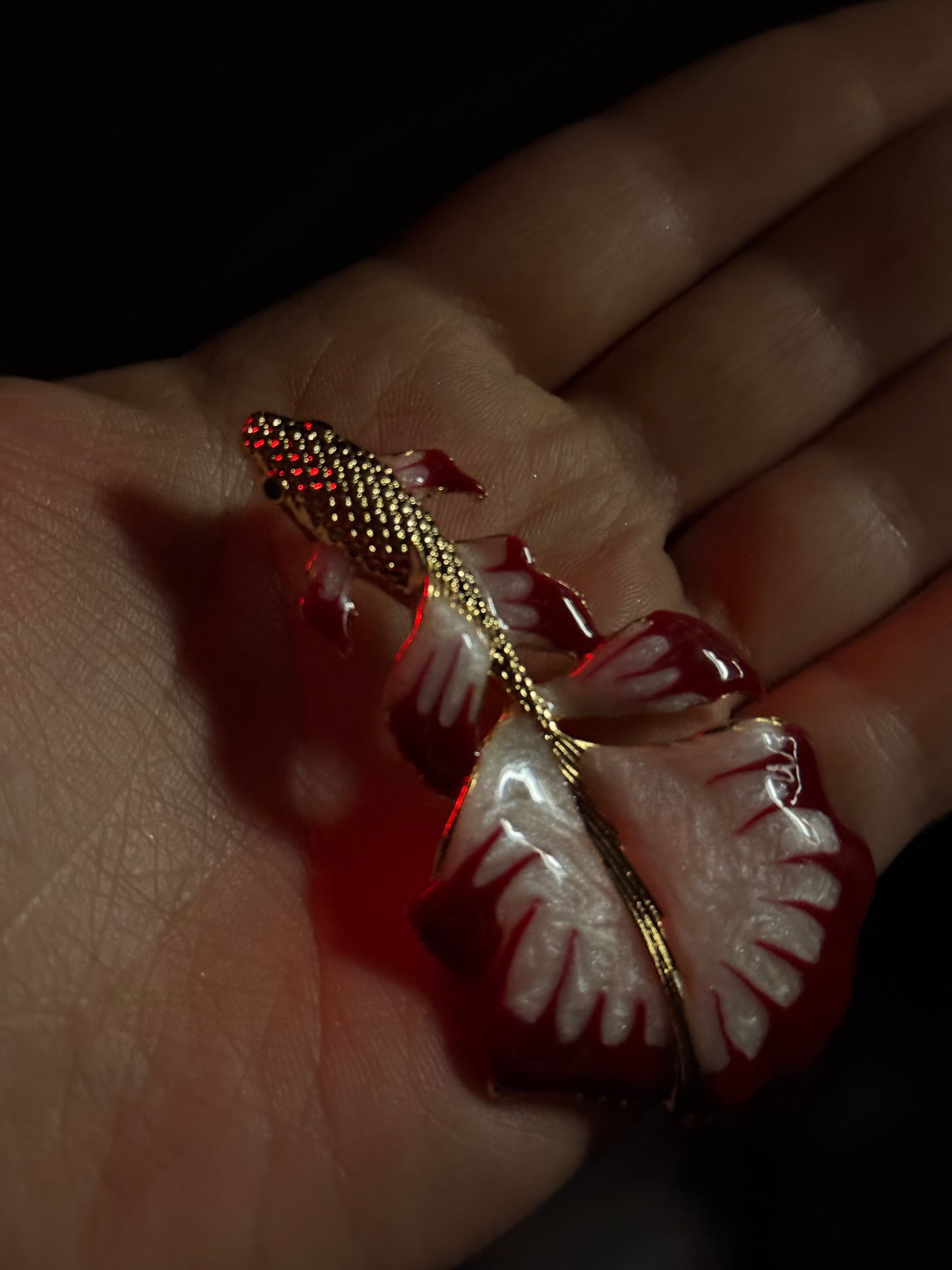 The elegant fish earrings