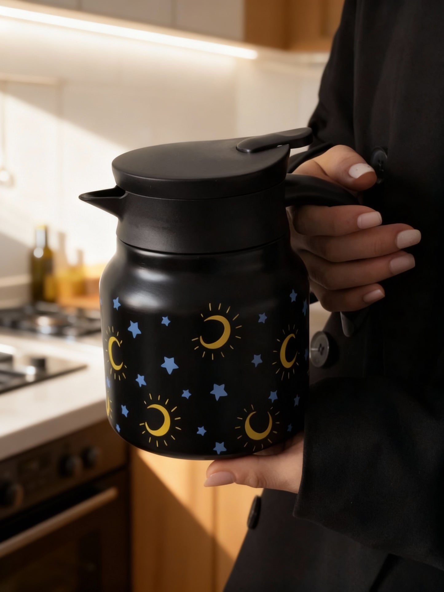 Shiny moon pot