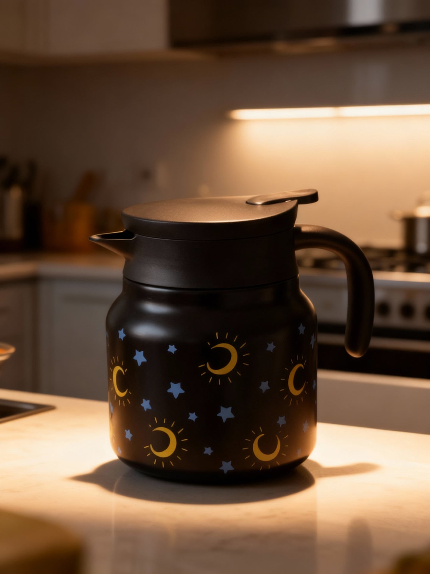 Shiny moon pot
